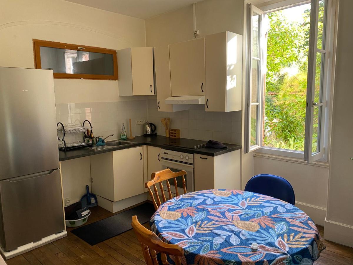Rez De Jardin Apartment *